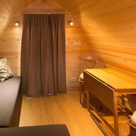 Buttercup Glamping Pod Hotel Cheltenham Luaran gambar